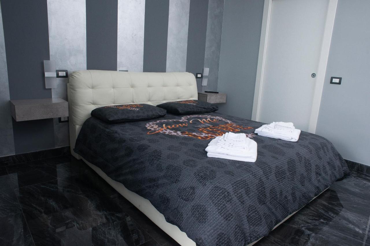 Royal Rooms Station Naples Luaran gambar