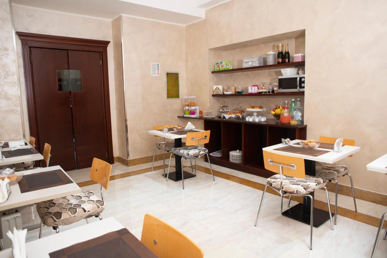 Royal Rooms Station Naples Luaran gambar