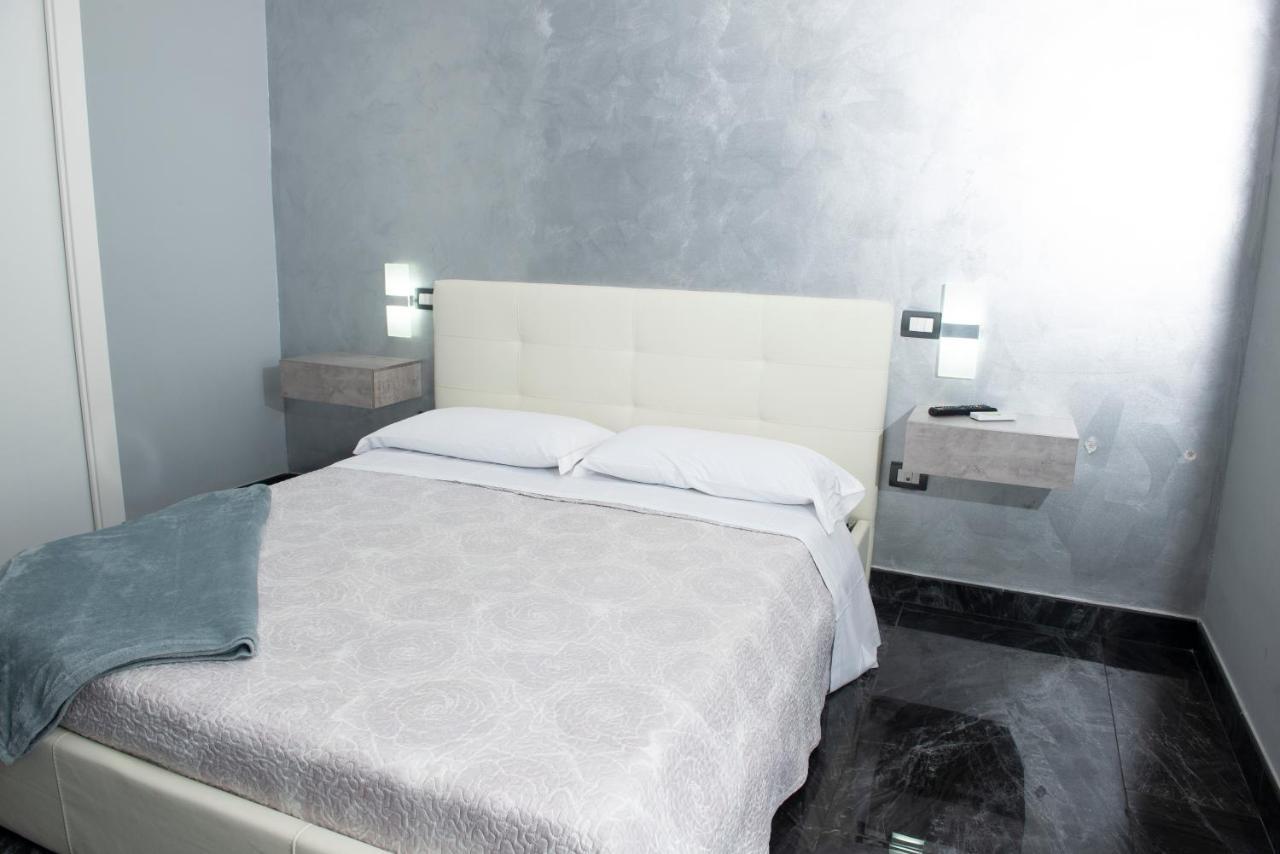 Royal Rooms Station Naples Luaran gambar